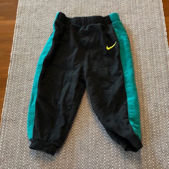 Nike Other - Nike black jogger sweatpants size 9-12 months